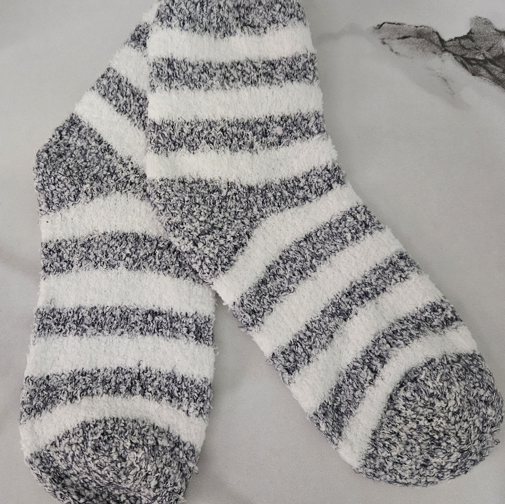 Cozy & Comforting 4-piece Bundle - Picture 6 of 6